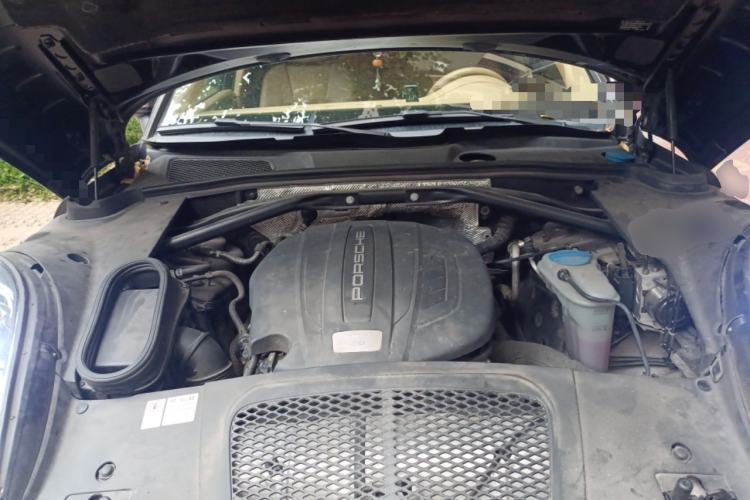 Used Porsche Macan 2014 Macan 2.0T Engine Bay