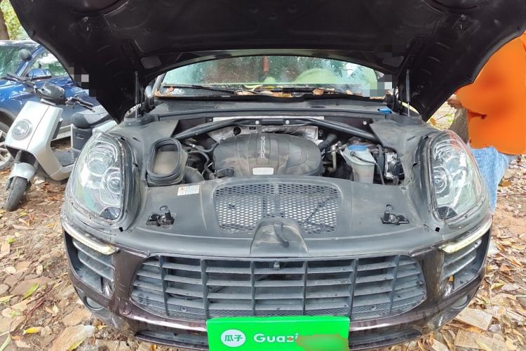 Used Porsche Macan 2014 Macan 2.0T Engine Bay