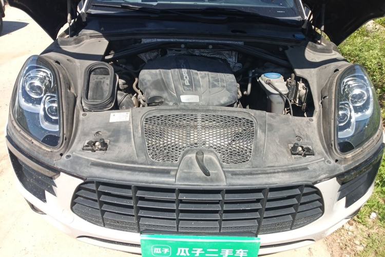 Used Porsche Macan 2014 Macan 2.0T Engine Bay