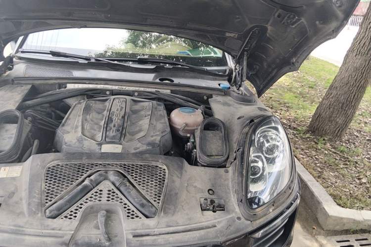 Used Porsche Macan 2014 Macan S 3.0T Engine Bay Left