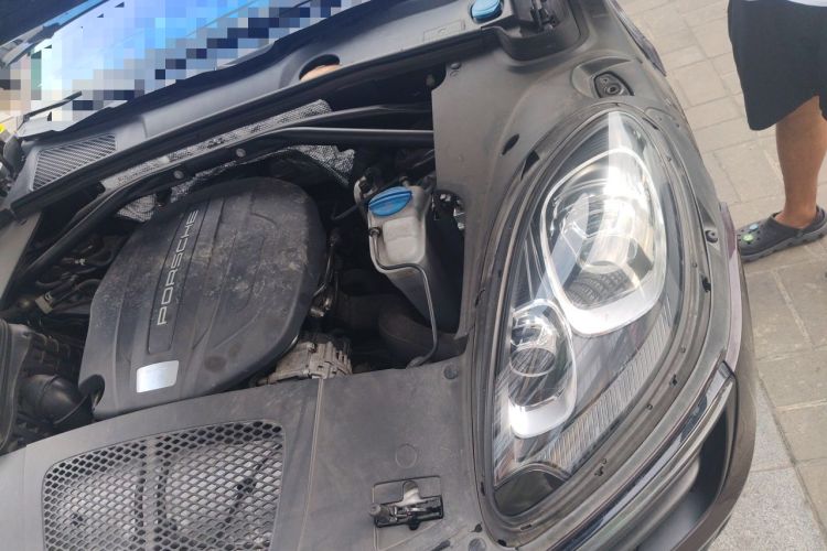 Used Porsche Macan 2014 Macan 2.0T Engine Bay Left