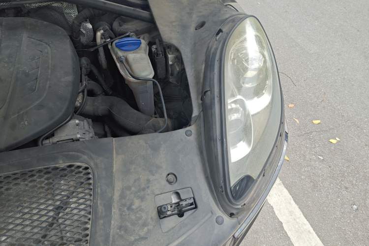 Used Porsche Macan 2014 Macan 2.0T Engine Bay Left