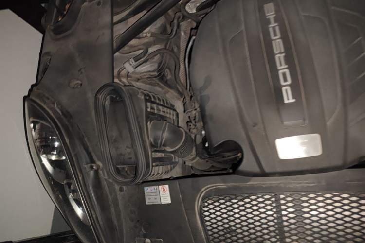 Used Porsche Macan 2014 Macan 2.0T Engine Bay Right