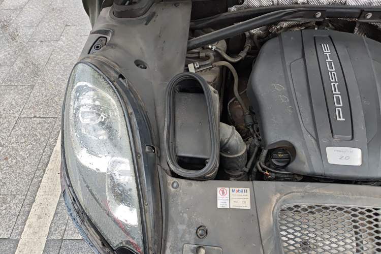 Used Porsche Macan 2014 Macan 2.0T Engine Bay Right