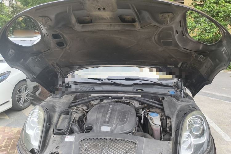 Used Porsche Macan 2014 Macan 2.0T Engine Bay