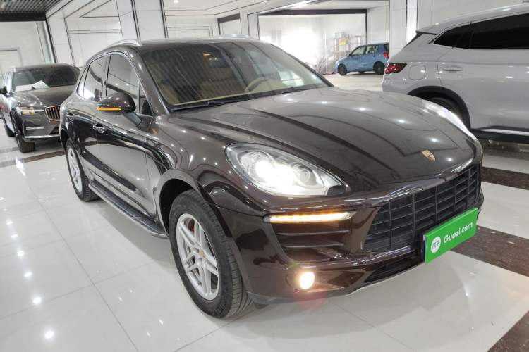 Used Porsche Macan 2014 Macan 2.0T Exterior 2