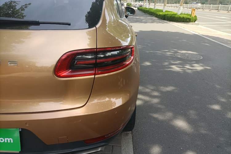 Used Porsche Macan 2014 Macan 2.0T Exterior 3