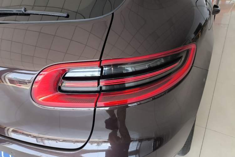 Used Porsche Macan 2014 Macan 2.0T Exterior 3