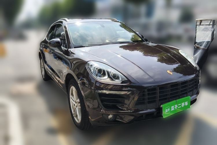 Used Porsche Macan 2014 Macan 2.0T Front Right 45 Deg