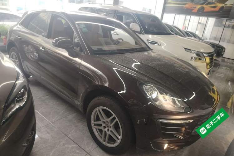 Used Porsche Macan 2014 Macan 2.0T Front Right 45 Deg