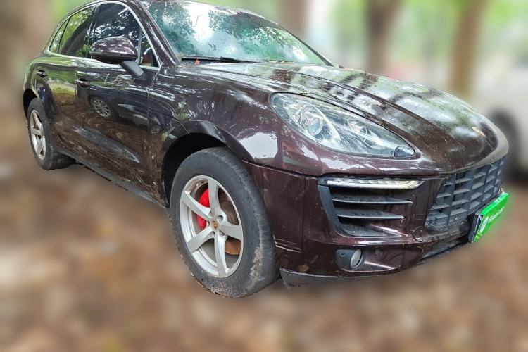 Used Porsche Macan 2014 Macan 2.0T Front Right 45 Deg