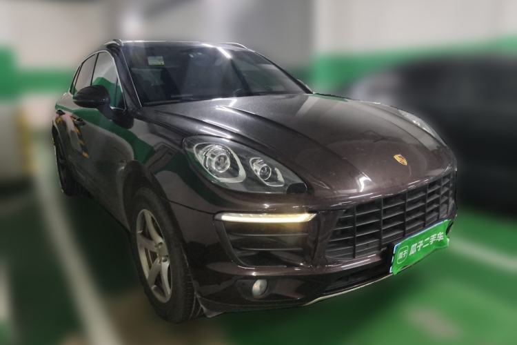 Used Porsche Macan 2014 Macan 2.0T Front Right 45 Deg
