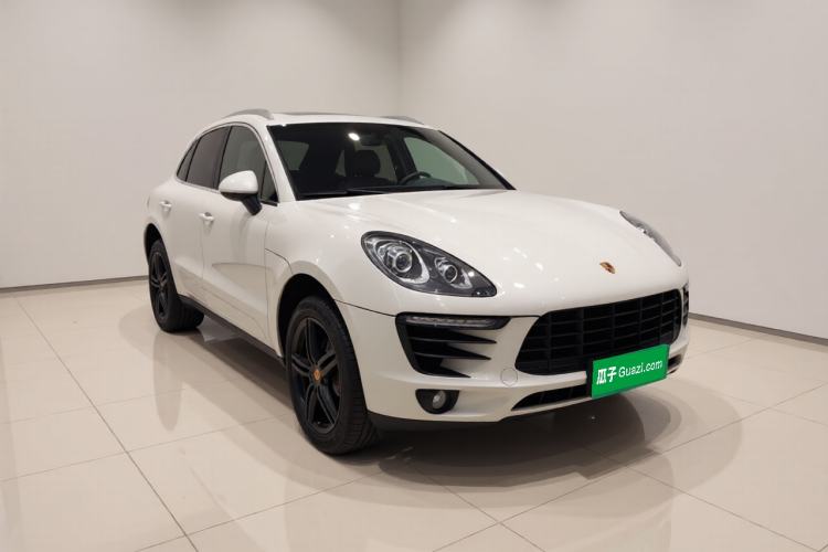 Used Porsche Macan 2014 Macan 2.0T Front Right 45 Deg