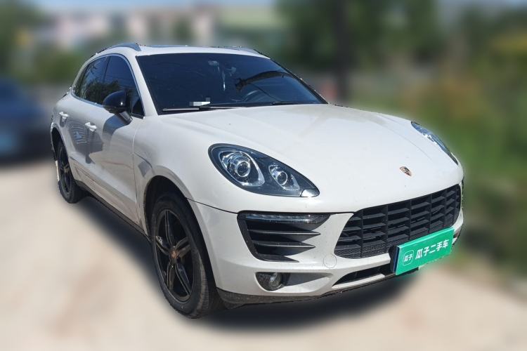 Used Porsche Macan 2014 Macan 2.0T Front Right 45 Deg