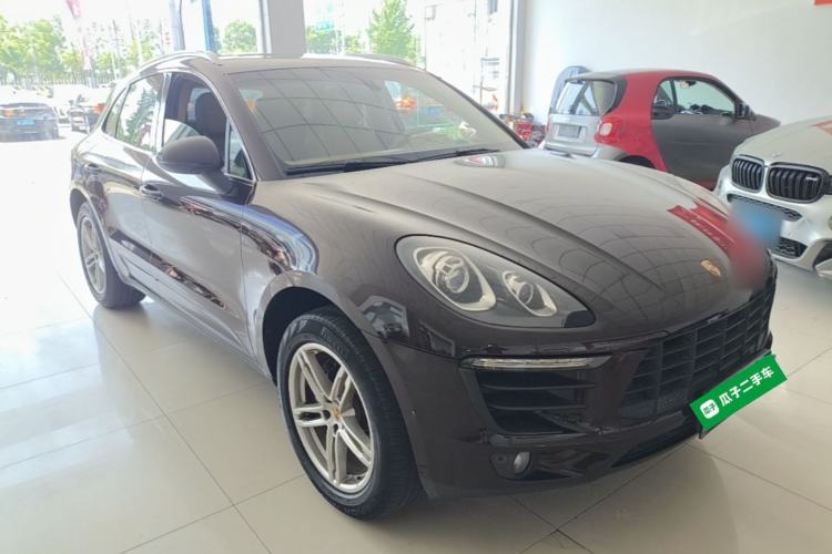 Used Porsche Macan 2014 Macan 2.0T Front Right 45 Deg