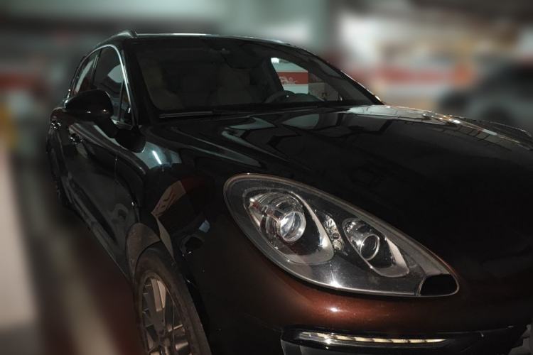Used Porsche Macan 2014 Macan 2.0T Front Right 45 Deg