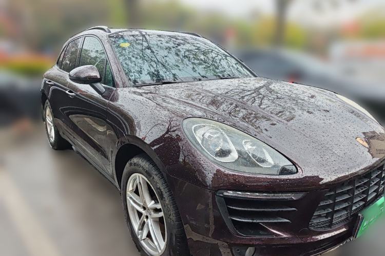 Used Porsche Macan 2014 Macan 2.0T Front Right 45 Deg