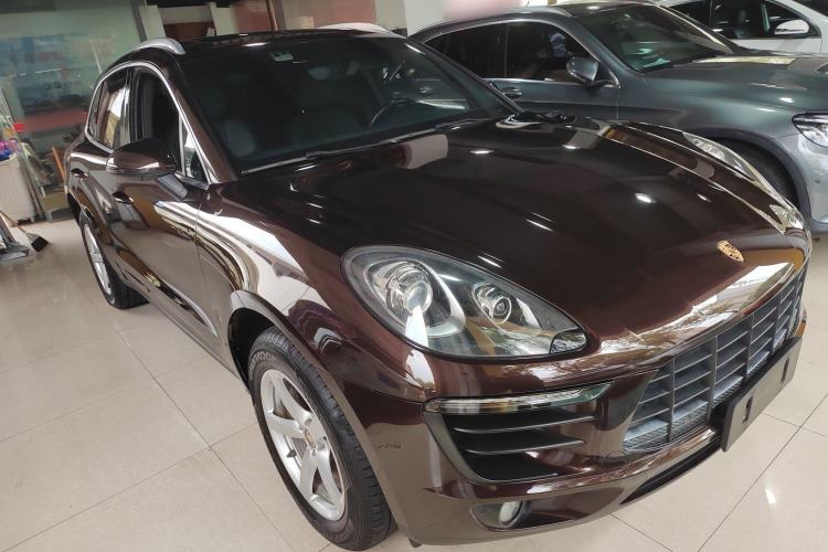 Used Porsche Macan 2014 Macan 2.0T Front Right 45 Deg