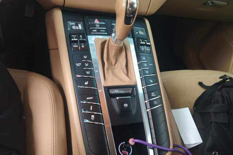 Used Porsche Macan 2014 Macan 2.0T Gear Lever