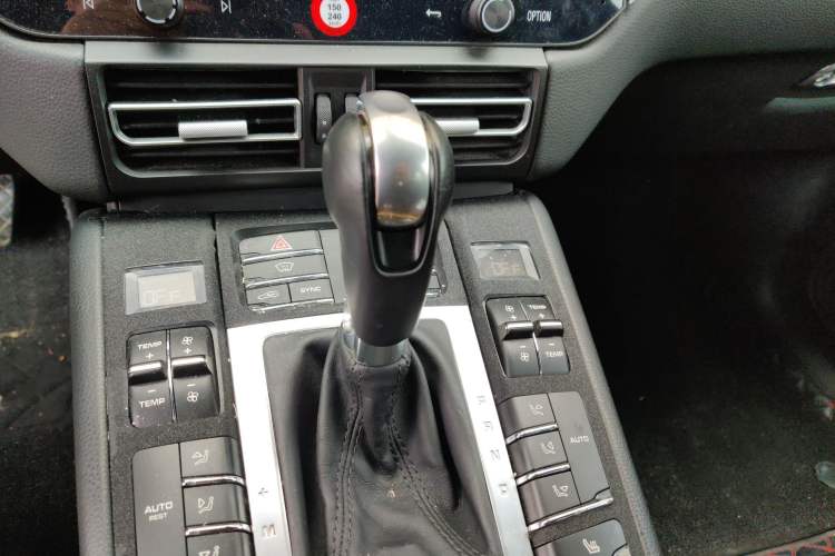 Used Porsche Macan 2014 Macan 2.0T Gear Lever