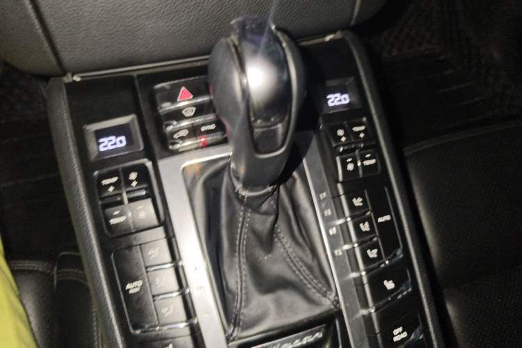 Used Porsche Macan 2014 Macan 2.0T Gear Lever