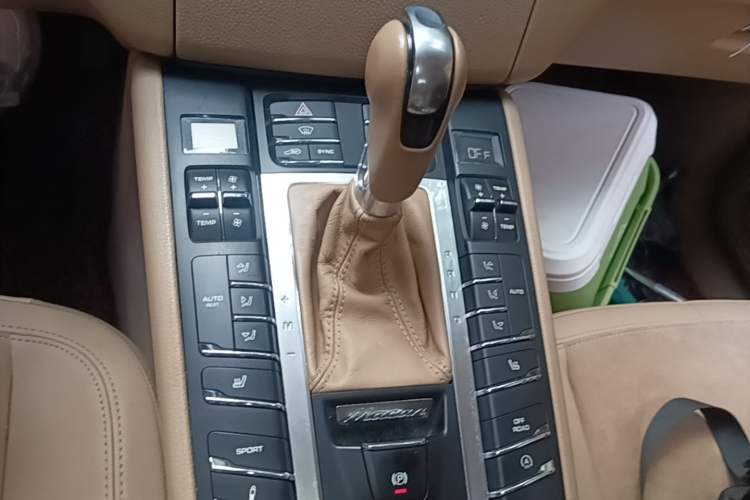 Used Porsche Macan 2014 Macan 2.0T Gear Lever