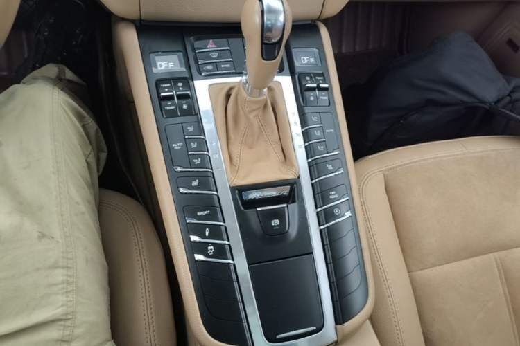Used Porsche Macan 2014 Macan 2.0T Gear Lever