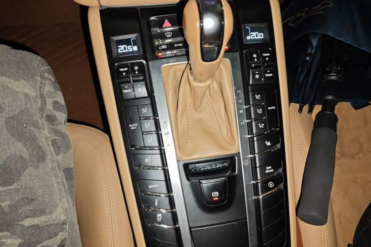 Used Porsche Macan 2014 Macan 2.0T Gear Lever
