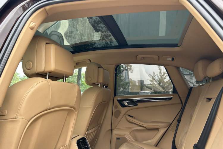 Used Porsche Macan 2014 Macan S 3.0T Headliner