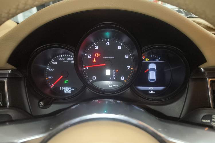 Used Porsche Macan 2014 Macan 2.0T Instrument Cluster