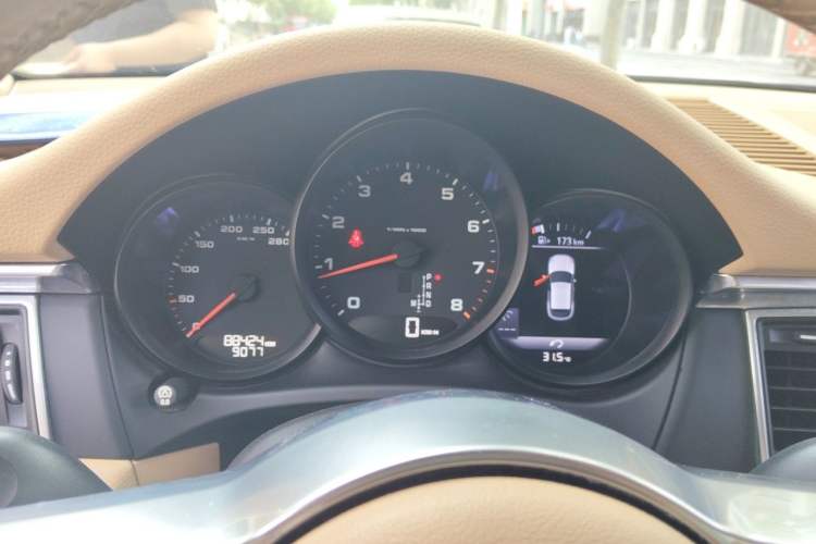 Used Porsche Macan 2014 Macan 2.0T Instrument Cluster