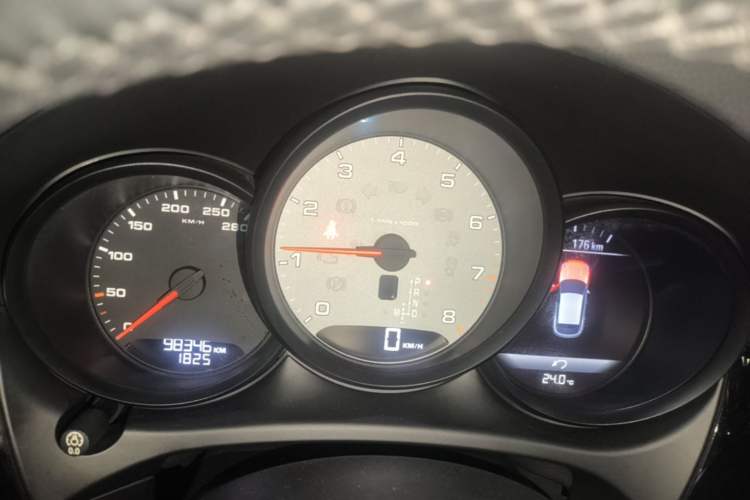 Used Porsche Macan 2014 Macan S 3.0T Instrument Cluster