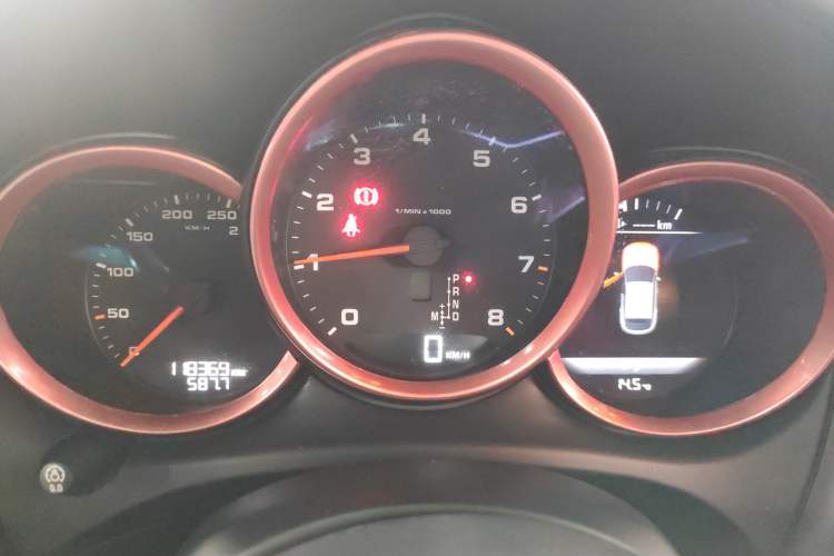 Used Porsche Macan 2014 Macan 2.0T Instrument Cluster