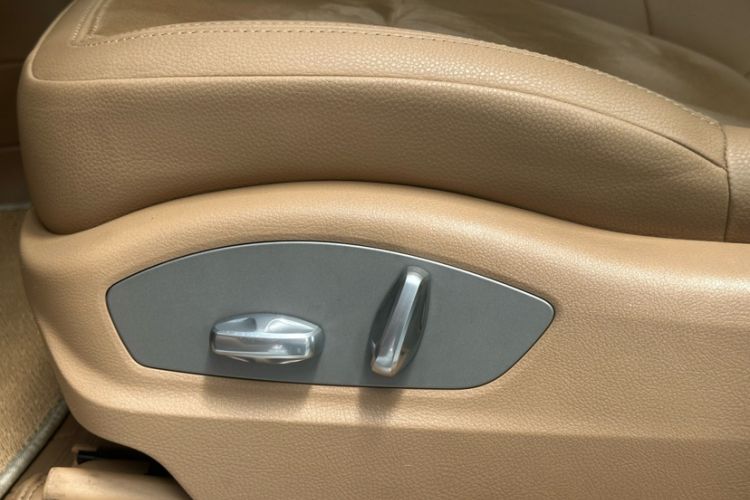 Used Porsche Macan 2014 Macan 2.0T Interior 1