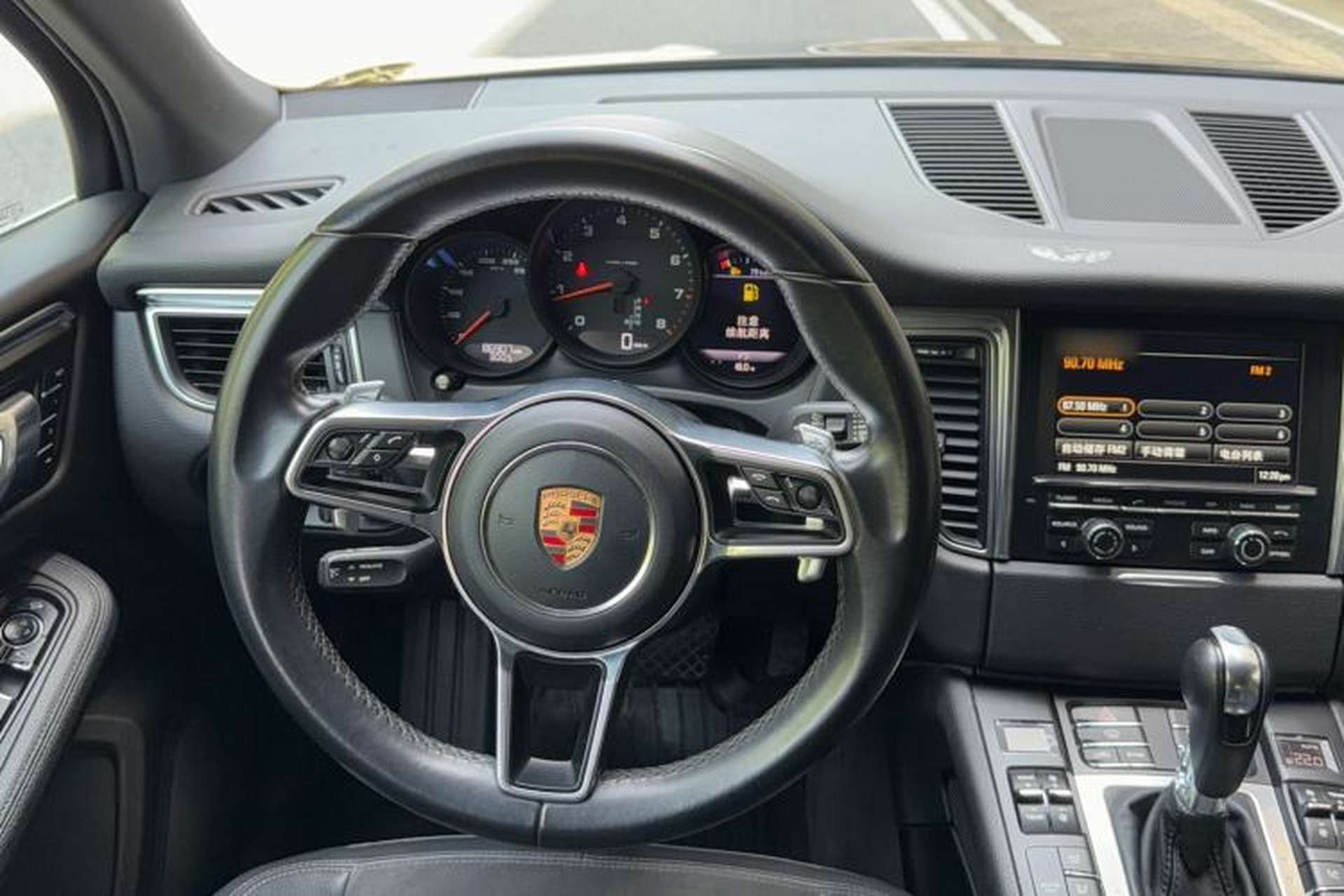 Used Porsche Macan 2014 Macan 2.0T Interior 1