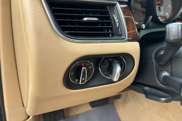 Used Porsche Macan 2014 Macan S 3.0T Interior 2