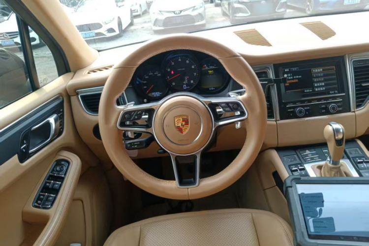 Used Porsche Macan 2014 Macan 2.0T Interior 3