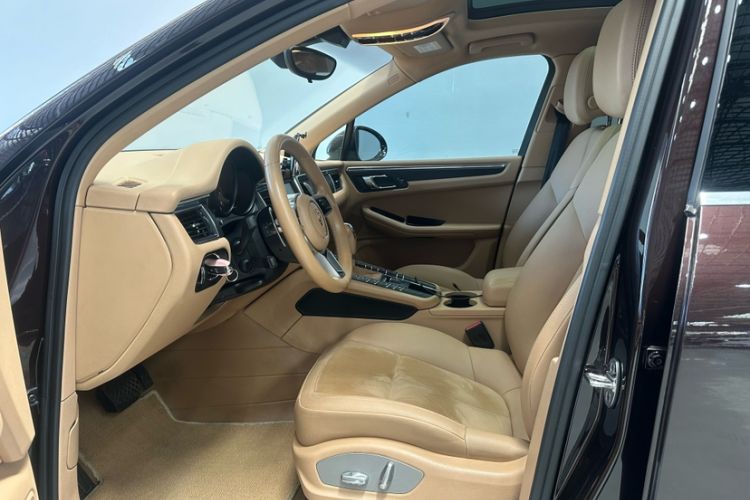 Used Porsche Macan 2014 Macan 2.0T Interior 4