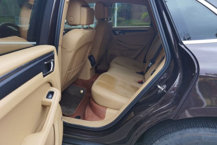 Used Porsche Macan 2014 Macan 2.0T Interior 4