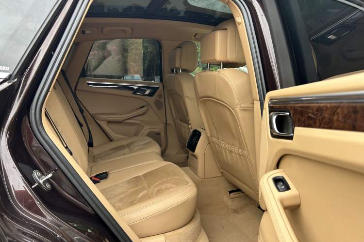 Used Porsche Macan 2014 Macan S 3.0T Interior 5