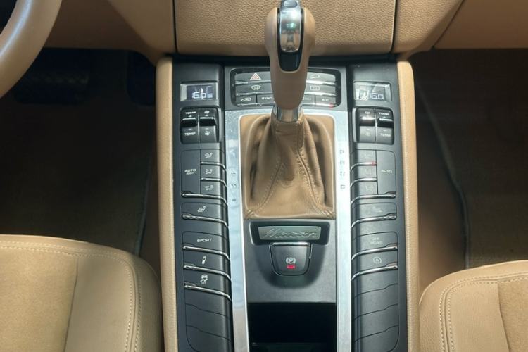 Used Porsche Macan 2014 Macan 2.0T Interior 6