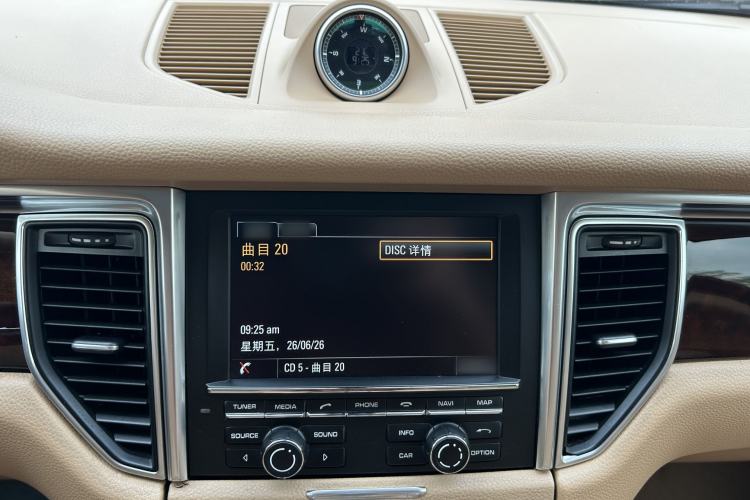 Used Porsche Macan 2014 Macan S 3.0T Interior 7