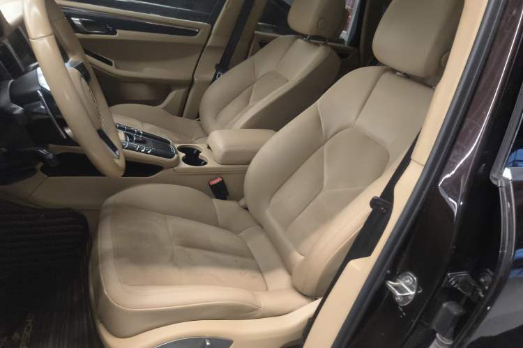 Used Porsche Macan 2014 Macan 2.0T Left Front Seat