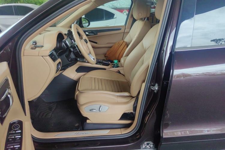 Used Porsche Macan 2014 Macan 2.0T Left Front Seat