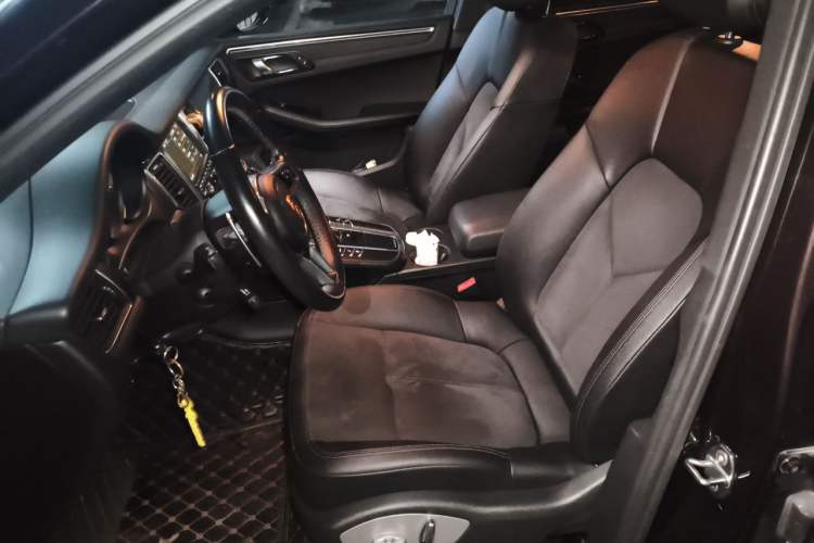 Used Porsche Macan 2014 Macan 2.0T Left Front Seat