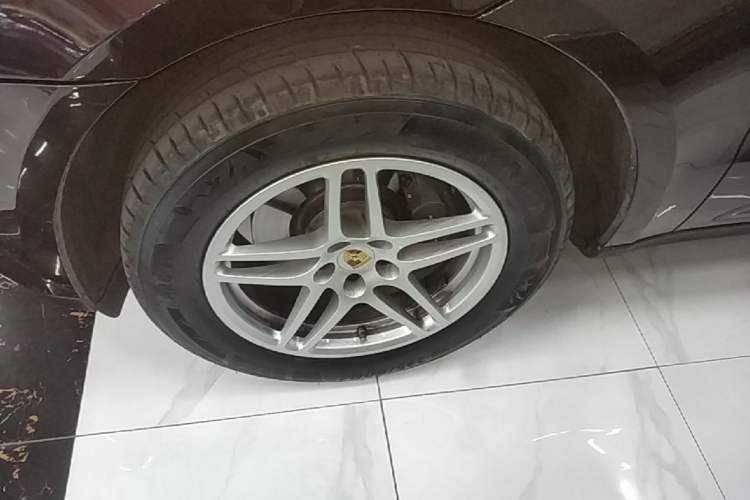 Used Porsche Macan 2014 Macan 2.0T Left Front Wheel Hub