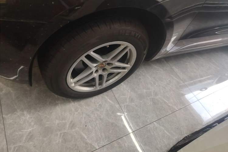 Used Porsche Macan 2014 Macan 2.0T Left Front Wheel Hub