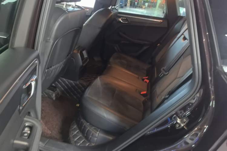 Used Porsche Macan 2014 Macan 2.0T Left Rear Seat