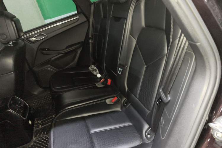 Used Porsche Macan 2014 Macan 2.0T Left Rear Seat