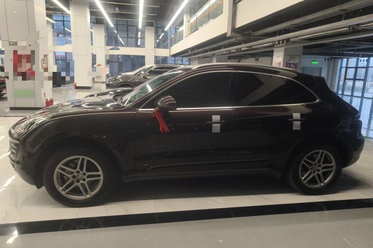 Used Porsche Macan 2014 Macan 2.0T Left Side